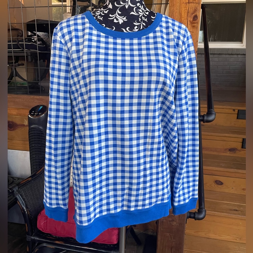*NWT* Talbots Blue and White Knit Top
